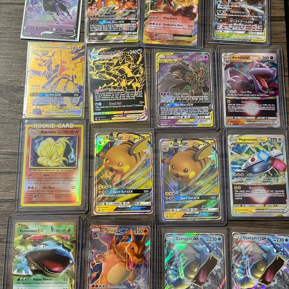 POKÉMON MYSTERY PACK - chance at ultra rare, rainbow, EX, Vintage, vmax, v - Picture 8 of 11